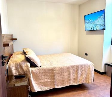 Cochabamba Apartment | Moderno apartamento de 1 dormitorio con vista a la ciudad