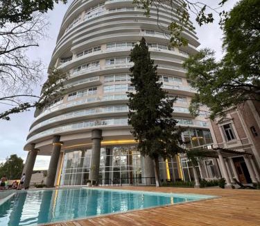Mendoza City Center Apartment | Moderno Departamento Piso 16 con pileta