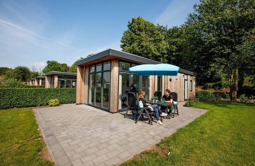 Municipality of Oost Gelre Ski Chalet | ✓ Module at Résidence Lichtenvoorde ✓ Holiday home for 5 persons ✓ Located in Lichtenvoorde (Gelderland) ✓ Holiday park in the Achterhoek ✓ Book directly through the park