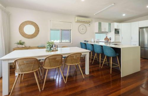 Moffat Beach House | Moffat Beach Magic Family and Pet Friendly Oasis
