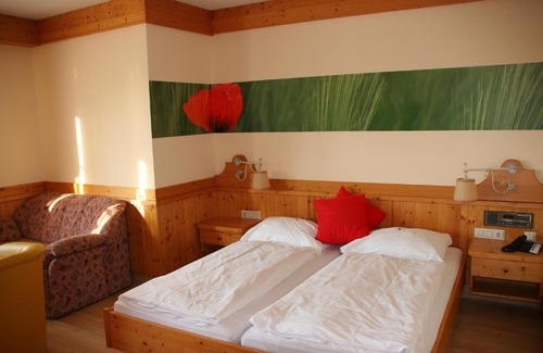 Zwettl Hotel | Mohnhotel - Bergwirt Schrammel