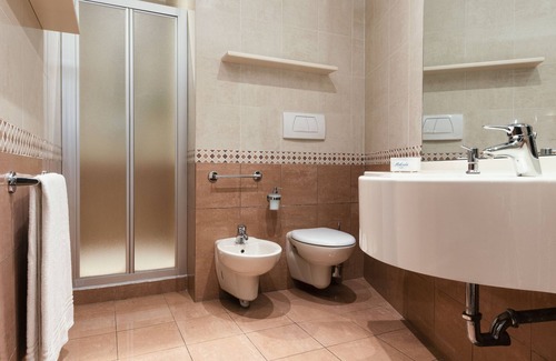 Magenta Hotel | Mokinba Hotels King