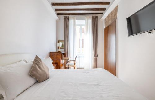 Rione VIII Sant'Eustachio Apartment | Mommy's - Pantheon house