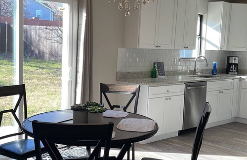 Plano House | Momohome 4BD/2BA new entire house in Downtown Plano