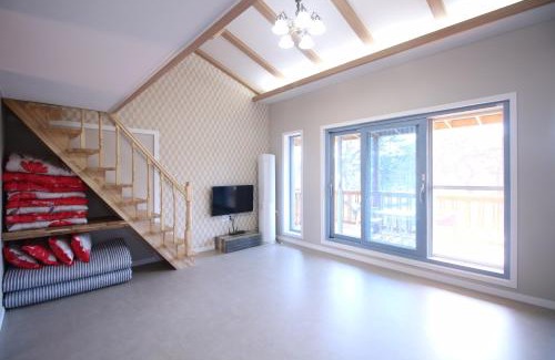 Pan-mal House | Mongsanpo High Beach Pension