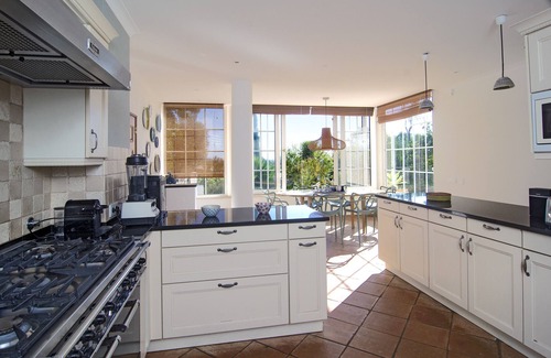 Colegio Villa | Monte das Estrelicias, Luxury property, tennis court, Lagos beach