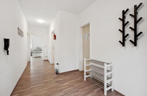 Kongen Apartment | Monteur und Worker Wohnungen in Köngen Kitchen,Wifi,Smart TV, Wendlingen, Stuttgart, Autobahn A8