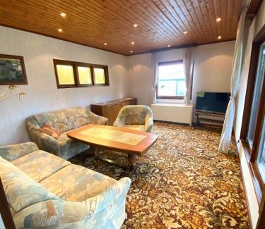 Bienenbuettel Apartment | Monteurwohnung Gartenhäuschen