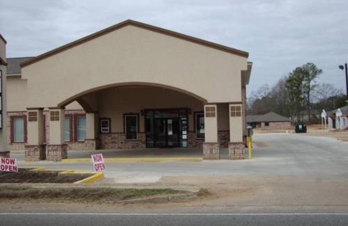 Leesville Hotel | Montigo Inn