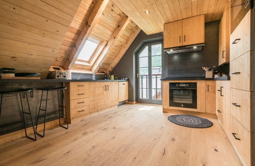 Salardu Apartment | Montpius Stunning modern apartment for 110p in the beautiful town of Salardú