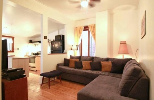 La Petite-Patrie Apartment | Montreal: Chez Patrac. Apartment/flat Big and sunny terrace and near Metro
