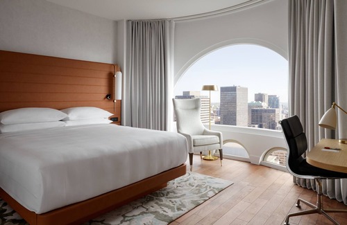 Downtown Montreal Hotel | Montreal Marriott Chateau Champlain