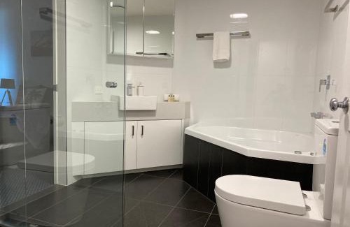 Mooloolaba Apartment | Mooloolaba Beachfront: Superior Resort Apartment