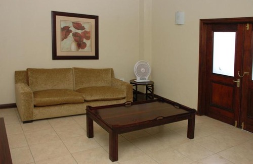 Muldersdrift House | Moon and Sixpence Garden Guest House