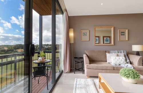 Fingal Apartment | Moonah Links Apartment 23 & 24 - Fairway Views, Golf, Hot Springs