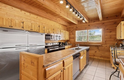 Pigeon Forge Cabin | Moonlight Lodge