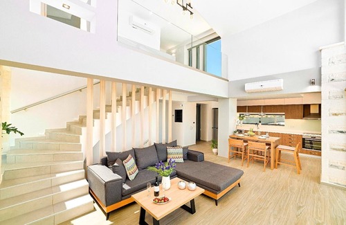 Mathes House | Moonlight Maxima Villa Heated Pool