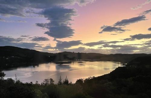 Knysna Apartment | Moonriver Cottage, Prime Lagoon Views & Solar Power