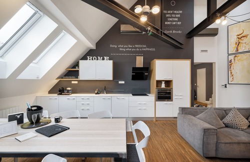 Nove Mesto Apartment | MOOo Downtown