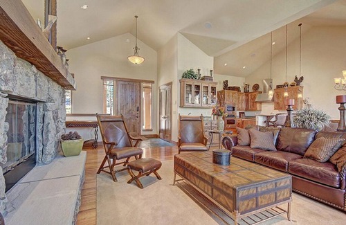 The Highlands House | Moose Crossing-Luxury Amenities-Peaceful Location-Mountain Views-Great Rates
