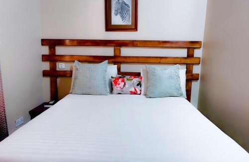 Victoria Falls Bed & Breakfast | Mopani Lodge Victoria Falls