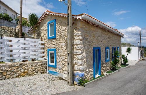 Nossa Senhora das Misericordias House | Moradia Dos Castelos Azul