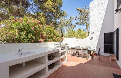 Vila Real Santo Antonio House | Moradia Tradicional no centro a 100m da Praia