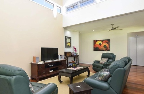 Brisbane Waterfront House | Moreton Escape