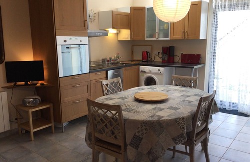 Plourin-les-Morlaix Cottage | Morlaix, cottage in a rural setting and relaxing 8km from the sea