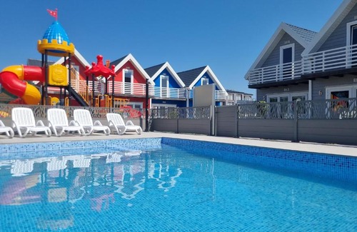 Sarbinowo Cabin | MORZA SZUM basen z podgrzewaną wodą, boisko, rowery