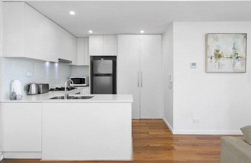 Mosman Apartment | Mosman - MOS28 - Military Road - Modern 1BR + Sunroom Study | Stylish, Light-Filled Central
