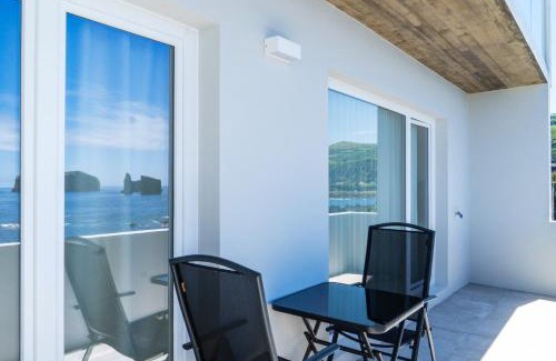 Ponta Delgada Villa | Mosteiros Sunset and Islets Apartment