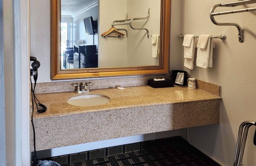 Crowley Hotel | Motel 6 Crowley, LA