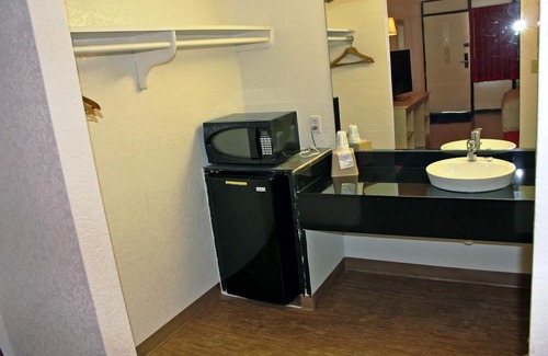 Sallisaw Hotel | Motel 6 Sallisaw, OK