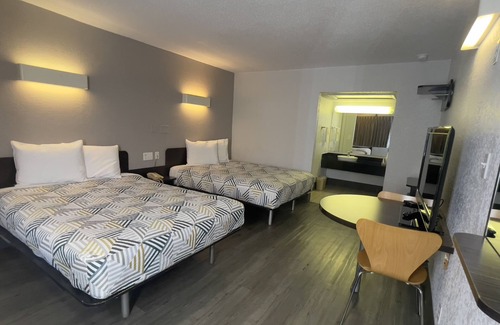 Sallisaw Hotel | Motel 6 Sallisaw, OK