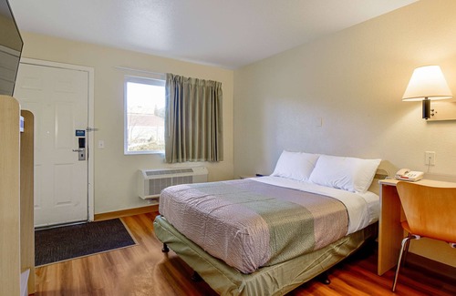 South Lake Tahoe Hotel | Motel 6 South Lake Tahoe, CA