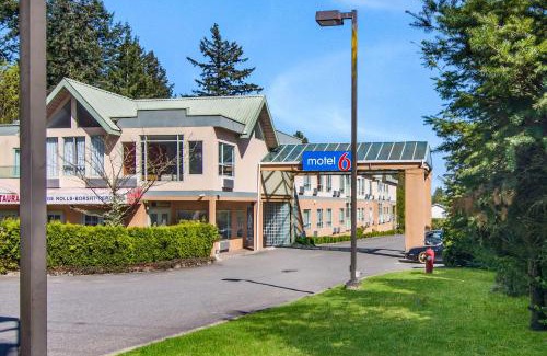 Newton Hotel | Motel 6 Surrey, Bc