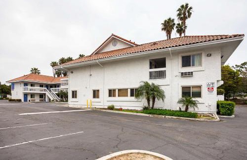Ventura Hotel | Motel 6-Ventura, CA - Downtown