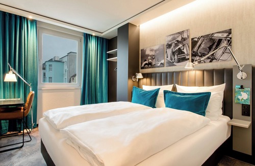 Ostend Hotel | Motel One Frankfurt East Side