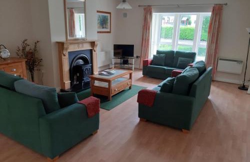 Tullow House | Mount Wolseley Holiday Home - Privately Owned