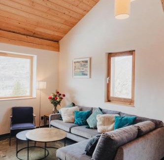 Villar-Saint-Pancrace Apartment | Mountain Escape Briançon views