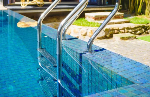 Tho Quang Beach Villa | Mountain infinity pool