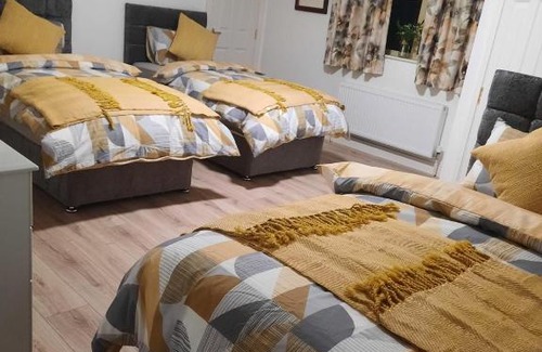 Goatanbridge House | Mountain Lodge