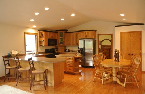 Spearfish House | Mountain lodge on private estate with hot tub