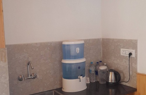 Kumarhatti Villa | Mountain Mist By Ebony Stays – Spacious 4BHK Luxury Homestay in Kasauli Hills