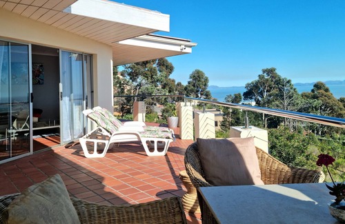 Mountainside House | Mountain Retreat - Full sea view