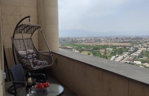 Kentron Apartment | Mountain View