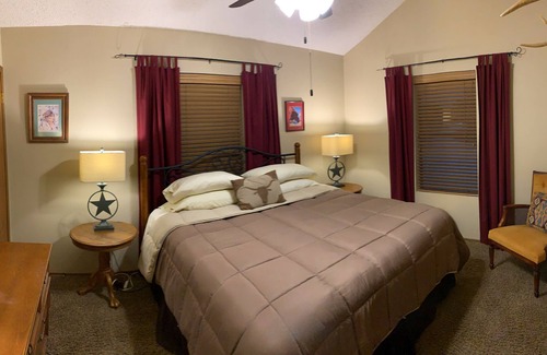 Barksdale Cabin | Mountain View Lodge- Riverfront 23-Acre Ranch