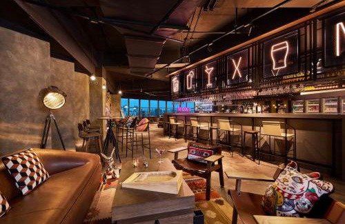 Xuhui Hotel | Moxy Shanghai Xuhui