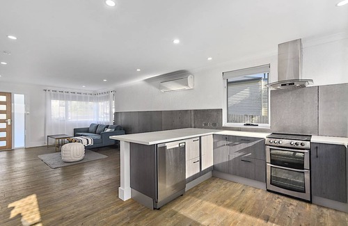 Bridport House | Mr. W on Walter: 2 BR, 1 BA House in Bridport, Sleeps 4